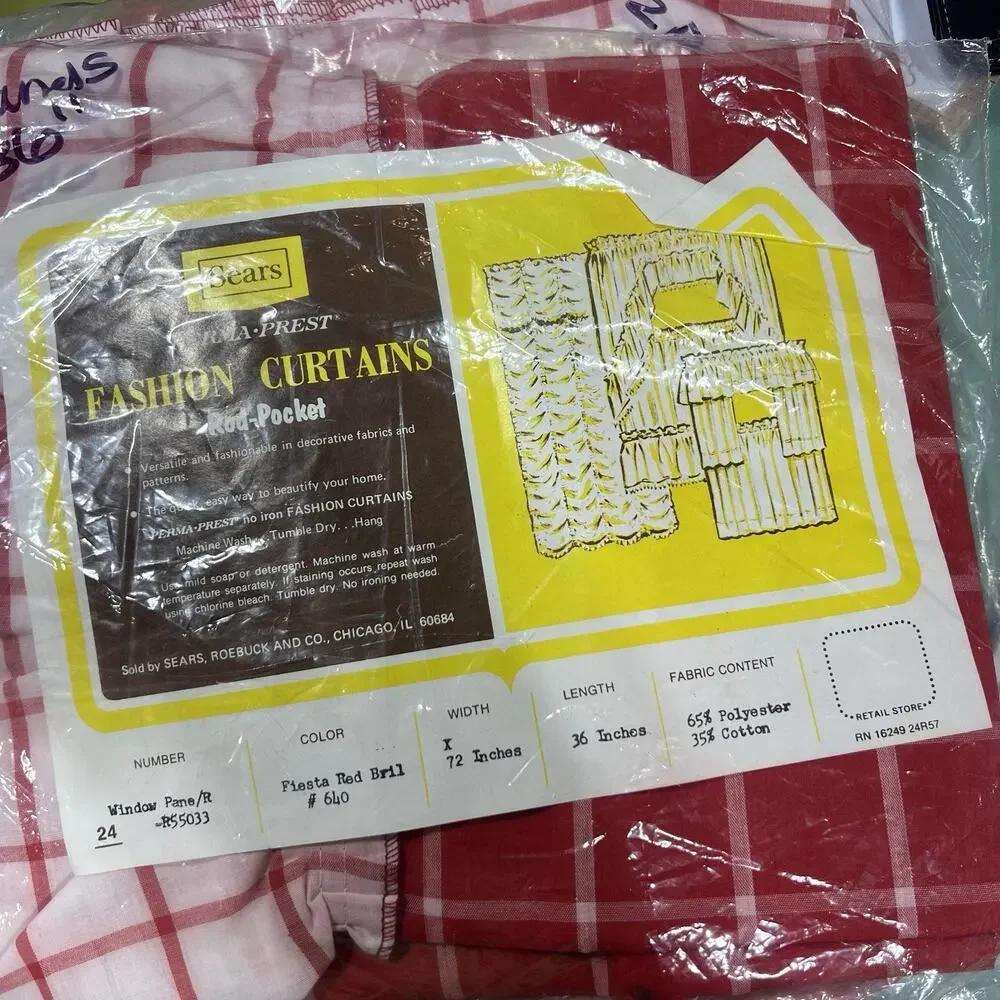 Set 2 Sears Perma Prest Red White Plaid Fashion Curtain Panels 36